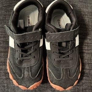 Kids Black and White Sneakers - size 3.5